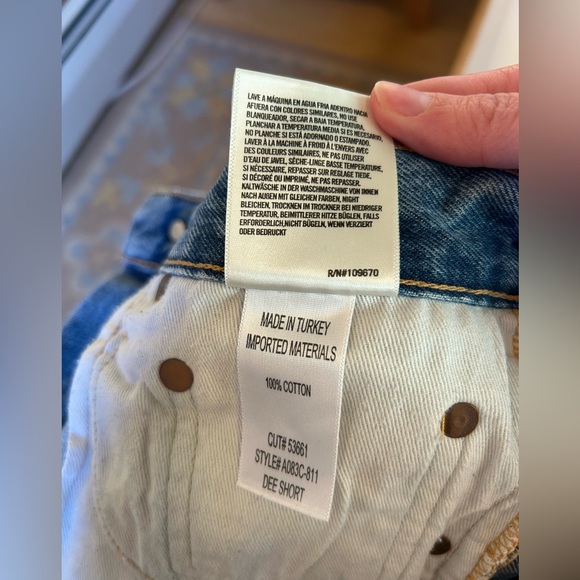 Agolde Dee Short in Turmoil - Picture 10 of 10